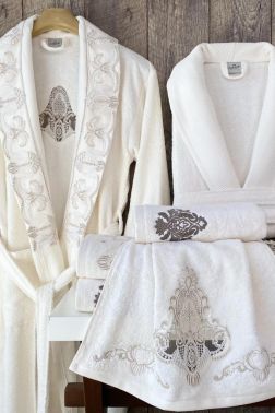 Aramis Dantelli 6 Parça Bambu Bornoz Takımı Krem Beyaz - Çeyiz Diyarı