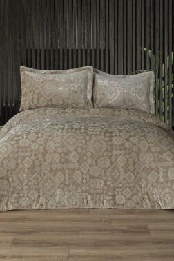 Emila Elyaf Dolgulu Çift Kişilik 250x255 Cm Yatak Örtüsü Bej - Çeyiz Diyarı
