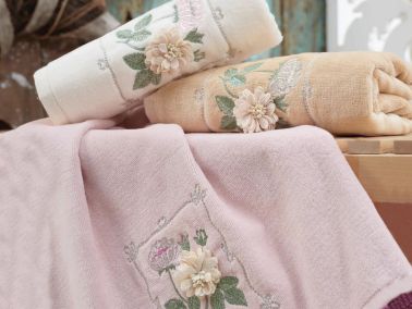 Fancy 3D Daisy El Yüz Havlusu - 3 Renk - Çeyiz Diyarı