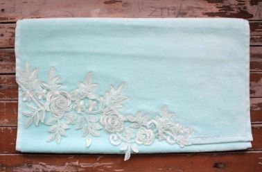 Fransız Aplikli Gül Dalı Havlu Yeşil - Çeyiz Diyarı