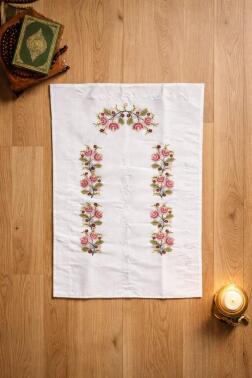 Kanaviçe İşlemeli Gardenya 70x135 cm Seccade Kırmızı - Çeyiz Diyarı