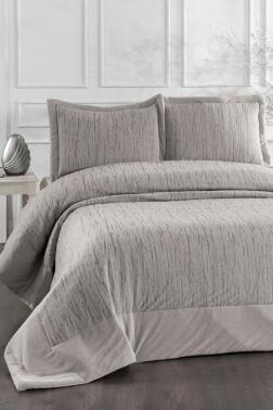 Karmen Elyaf Dolgulu Çift Kişilik 250x255 Cm Yatak Örtüsü Krem - Çeyiz Diyarı