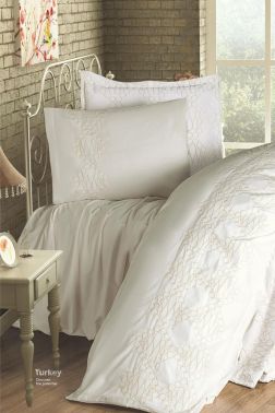 Kristina 4 Parça Nakışlı Pike Takımı 240x260 Krem - Çeyiz Diyarı