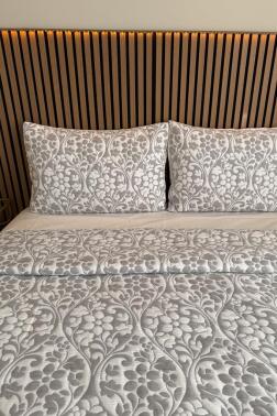Liva 3 Parça Çift Kişilik Yatak Örtüsü 235x245 cm Gri - Çeyiz Diyarı (1)