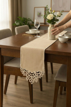 Queen Keten Aplikeli Runner 40x120 cm Bej