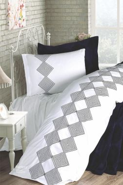 Seher 4 Parça Nakışlı Pike Takımı 240x260 Lacivert - Çeyiz Diyarı